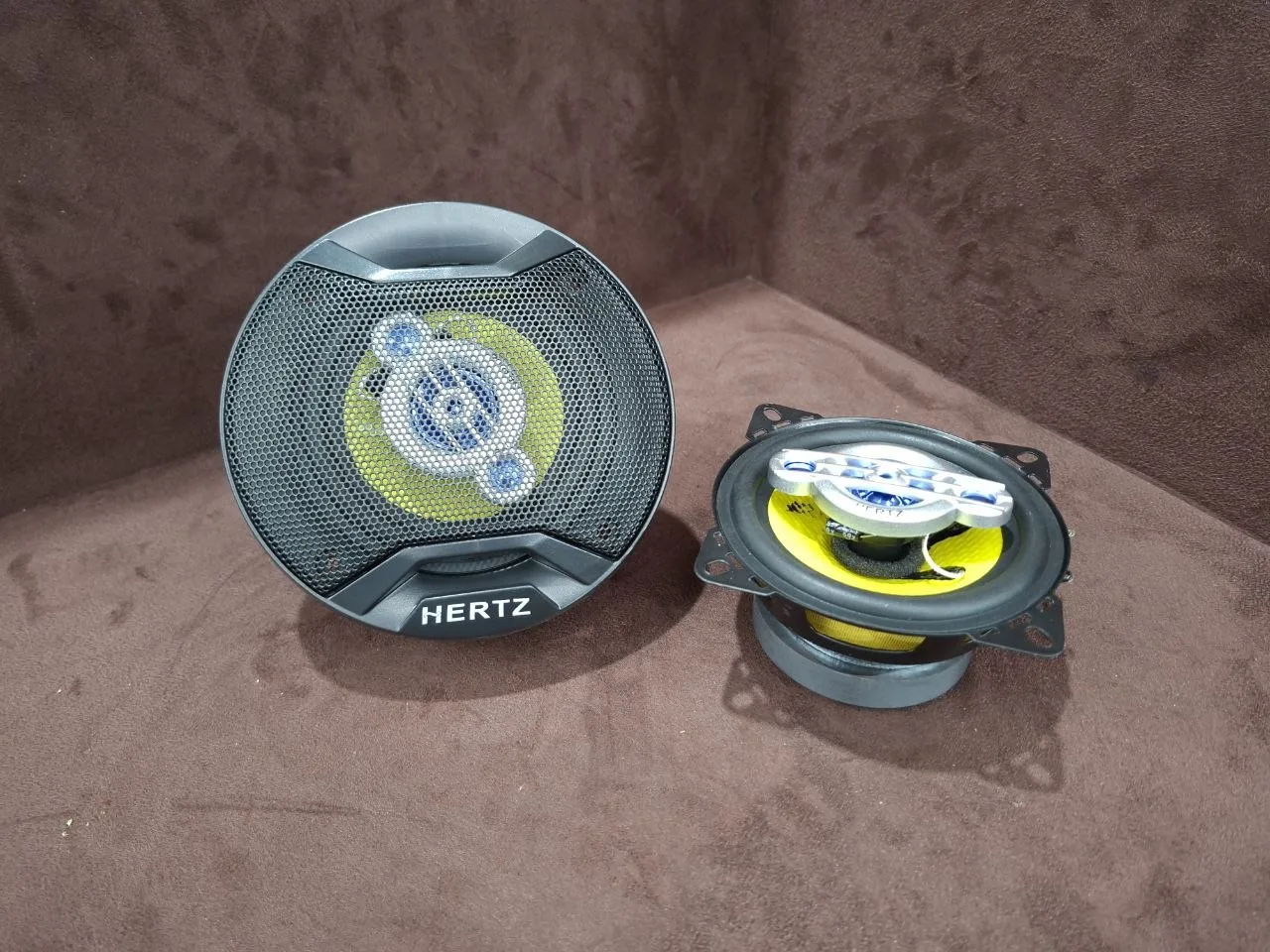 Hertz HZ-401